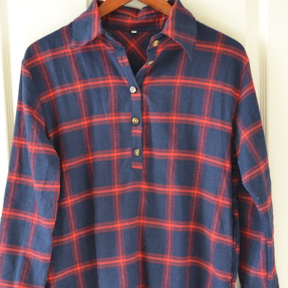 EUC Navy and Red Plaid Flannel Tunic